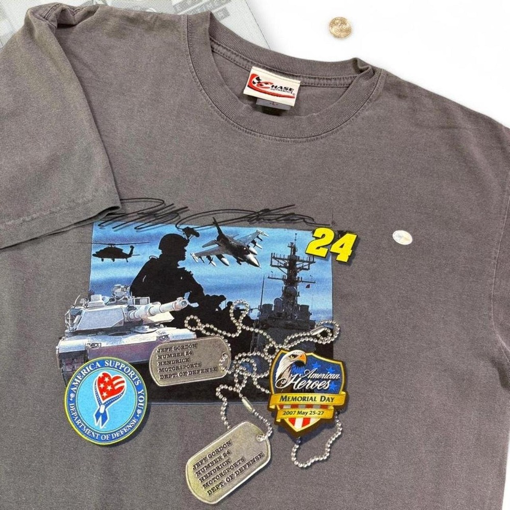 Vintage Y2K NWT Jeff Gordon Military Dog Tags Memorial Day Graphic Tee Shirt